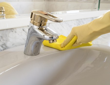 Detailed cleaning service for a Battersea property before or after a move
